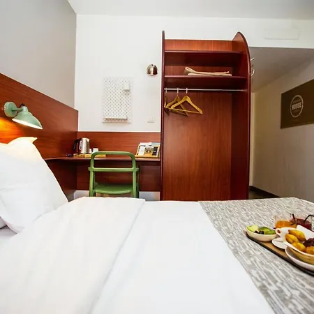 Sporting House Hotell 3*