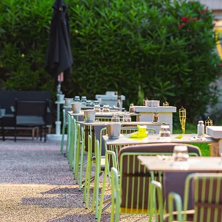 Sporting House Hotell 3*