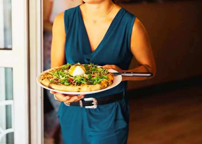 Отель Sporting House