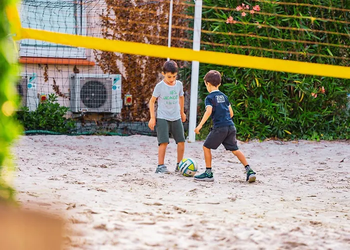 Отель Sporting House 3*