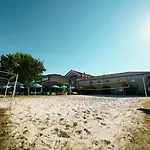 Отель Sporting House 3*