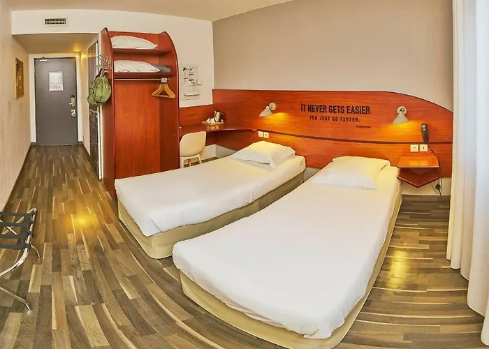 Sporting House 3* Tolosa